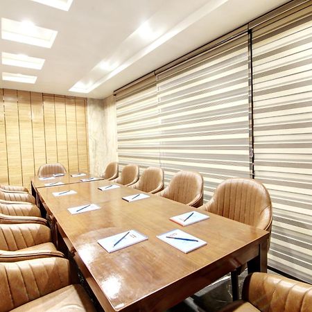 Hotel Krishna Plaza 'New Delhi' - By M S Hospitality Exterior photo