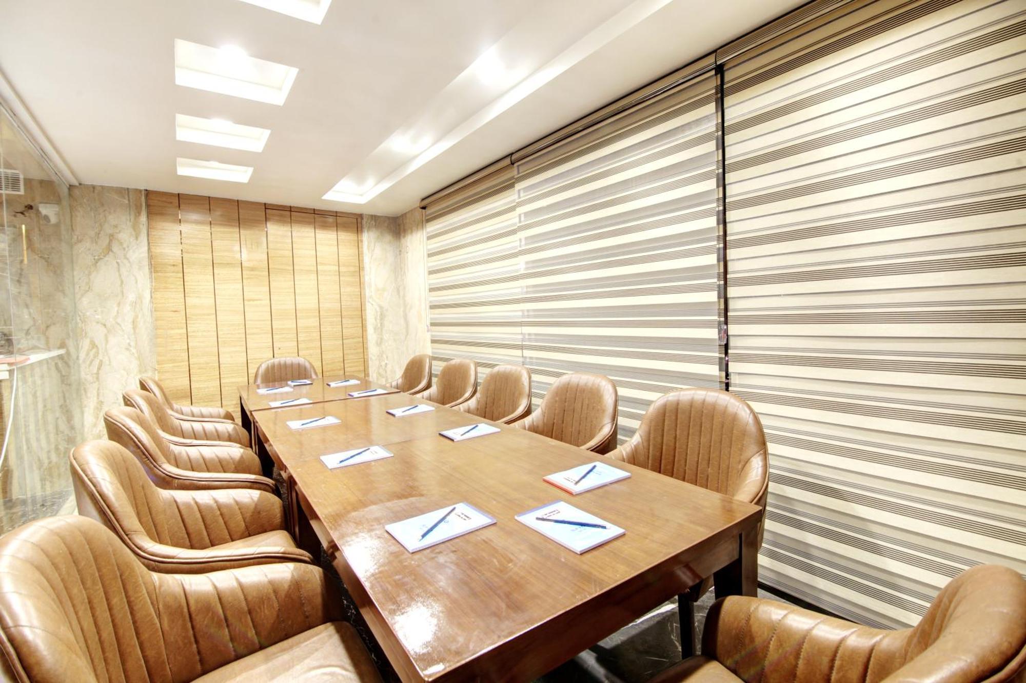 Hotel Krishna Plaza 'New Delhi' - By M S Hospitality Exterior photo