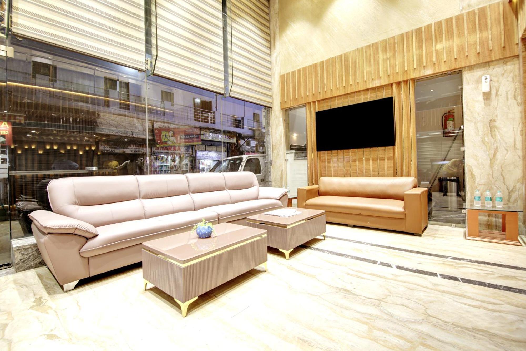 Hotel Krishna Plaza 'New Delhi' - By M S Hospitality Exterior photo
