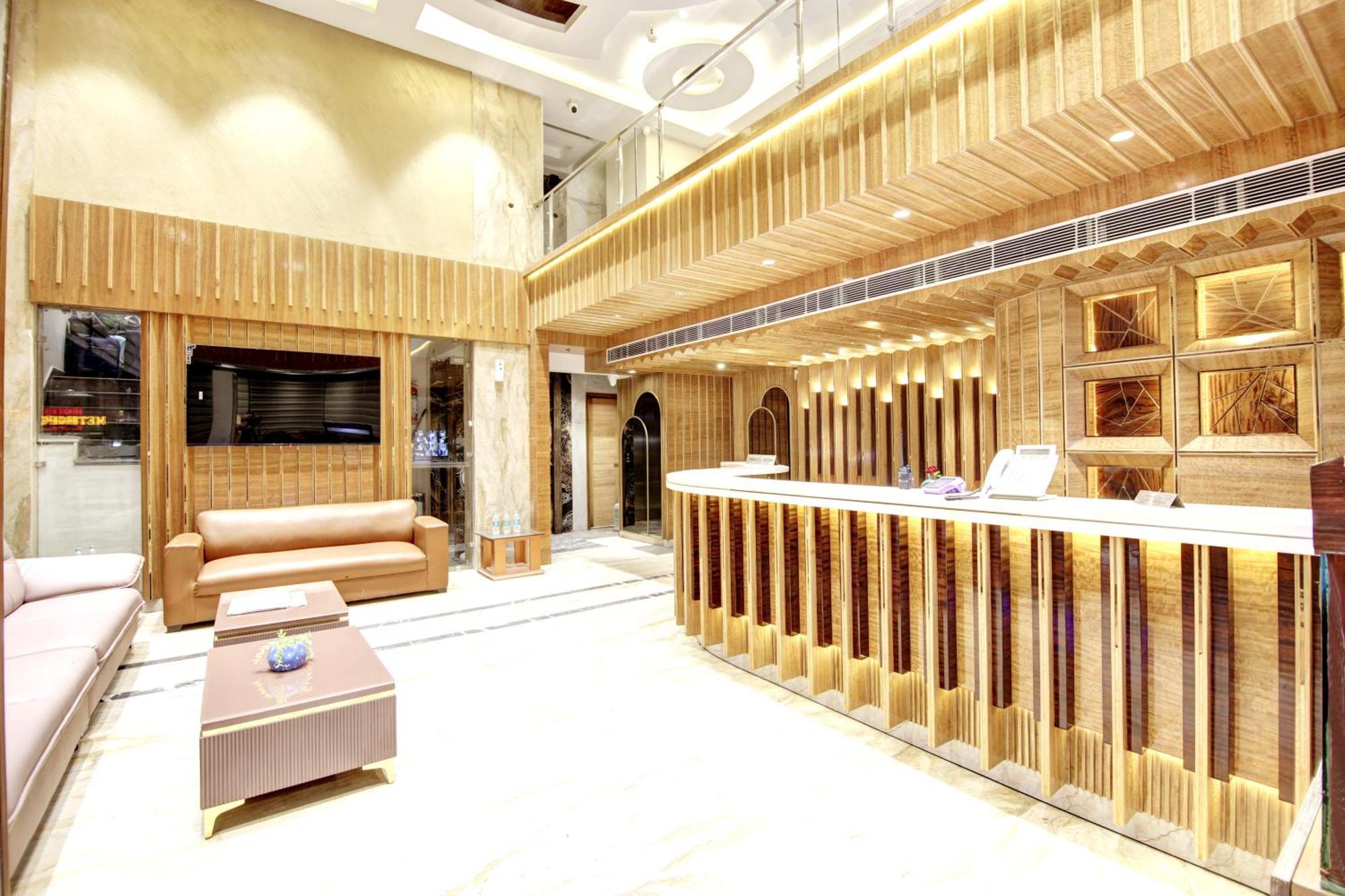 Hotel Krishna Plaza 'New Delhi' - By M S Hospitality Exterior photo