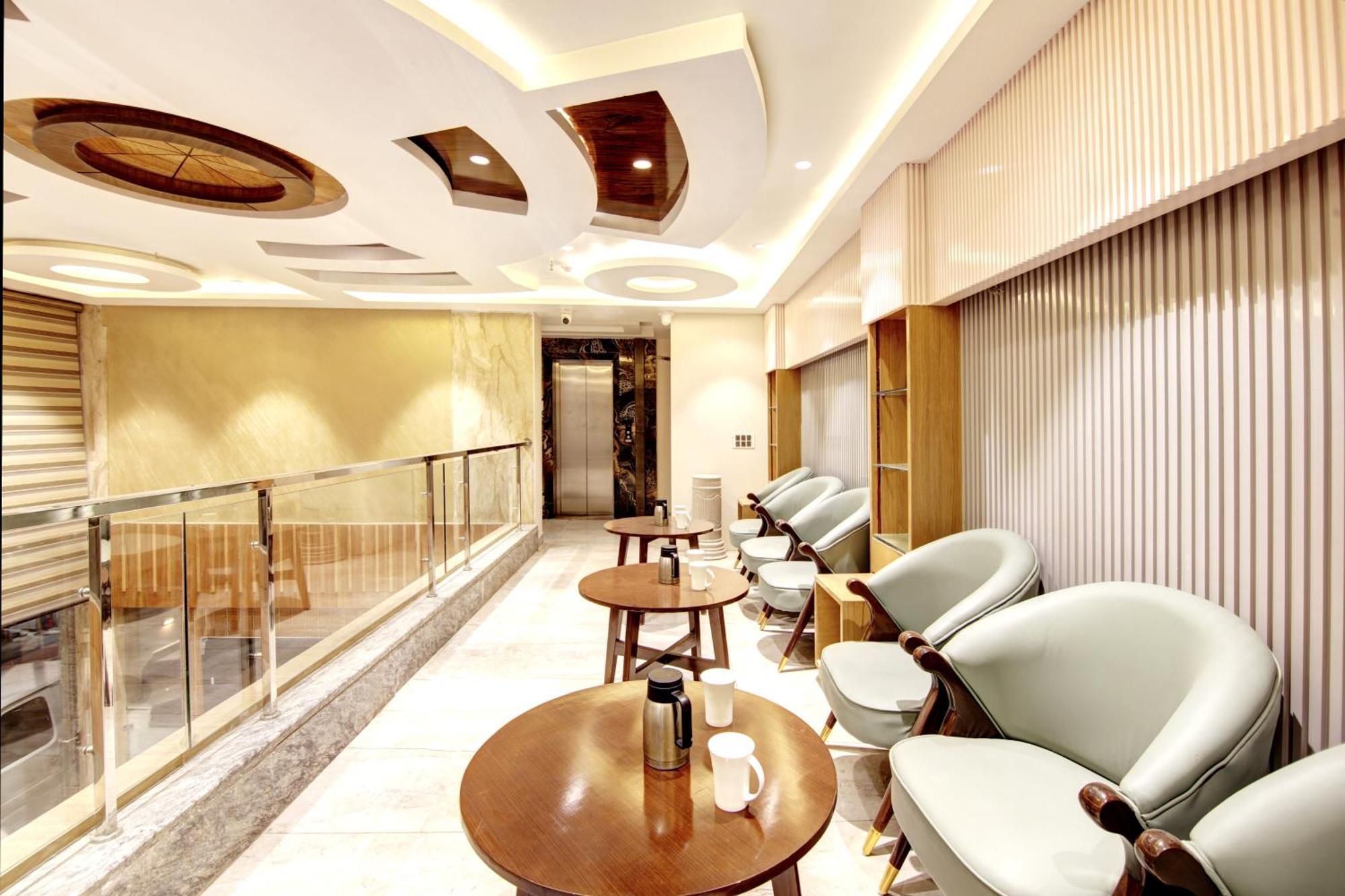 Hotel Krishna Plaza 'New Delhi' - By M S Hospitality Exterior photo