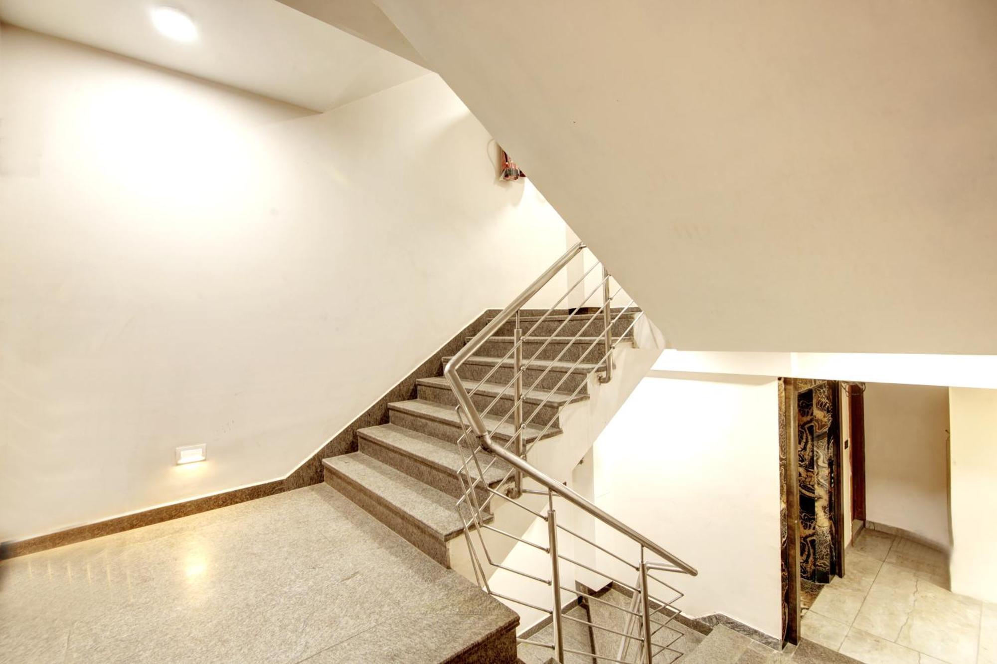 Hotel Krishna Plaza 'New Delhi' - By M S Hospitality Exterior photo