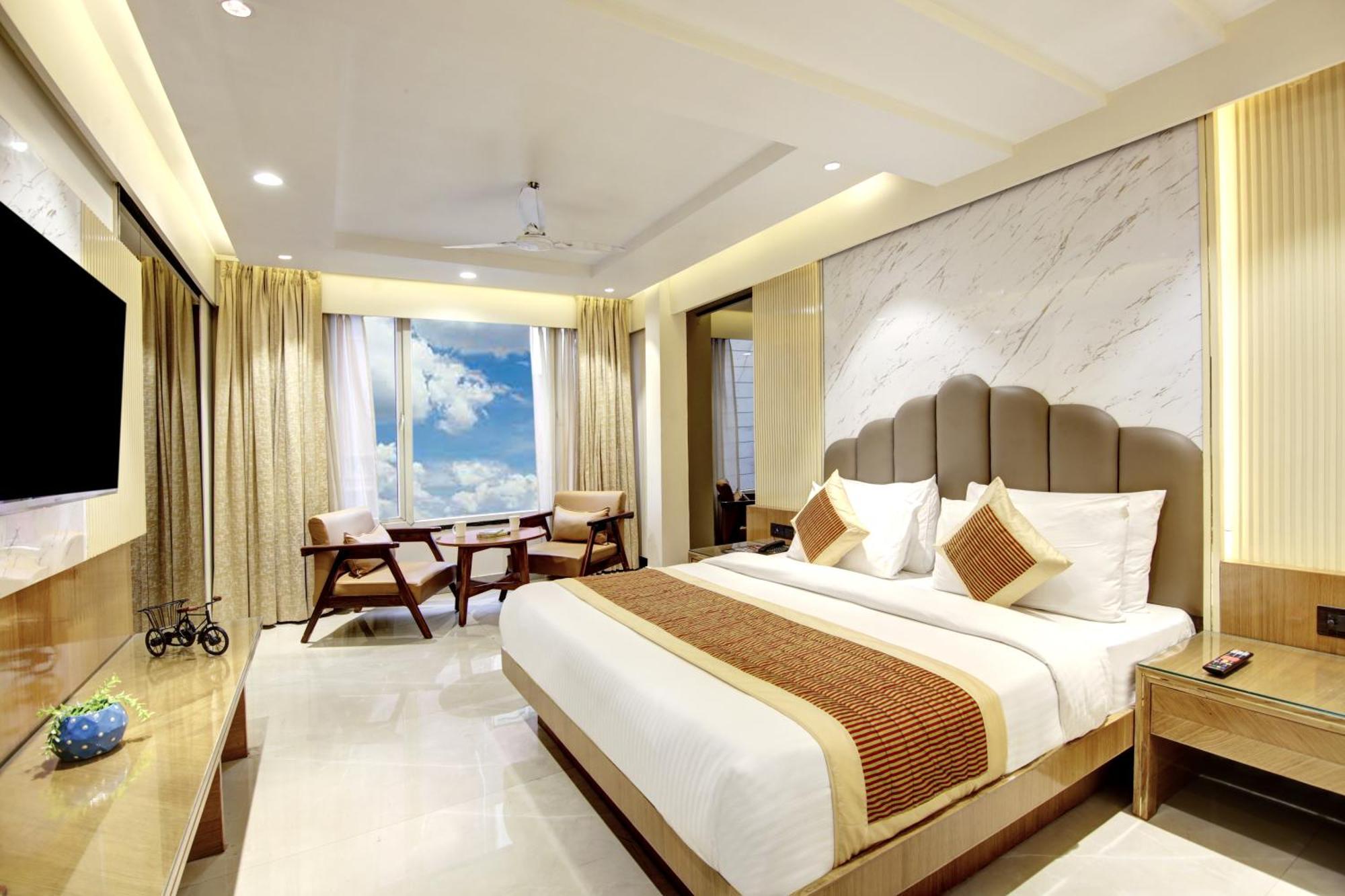 Hotel Krishna Plaza 'New Delhi' - By M S Hospitality Exterior photo