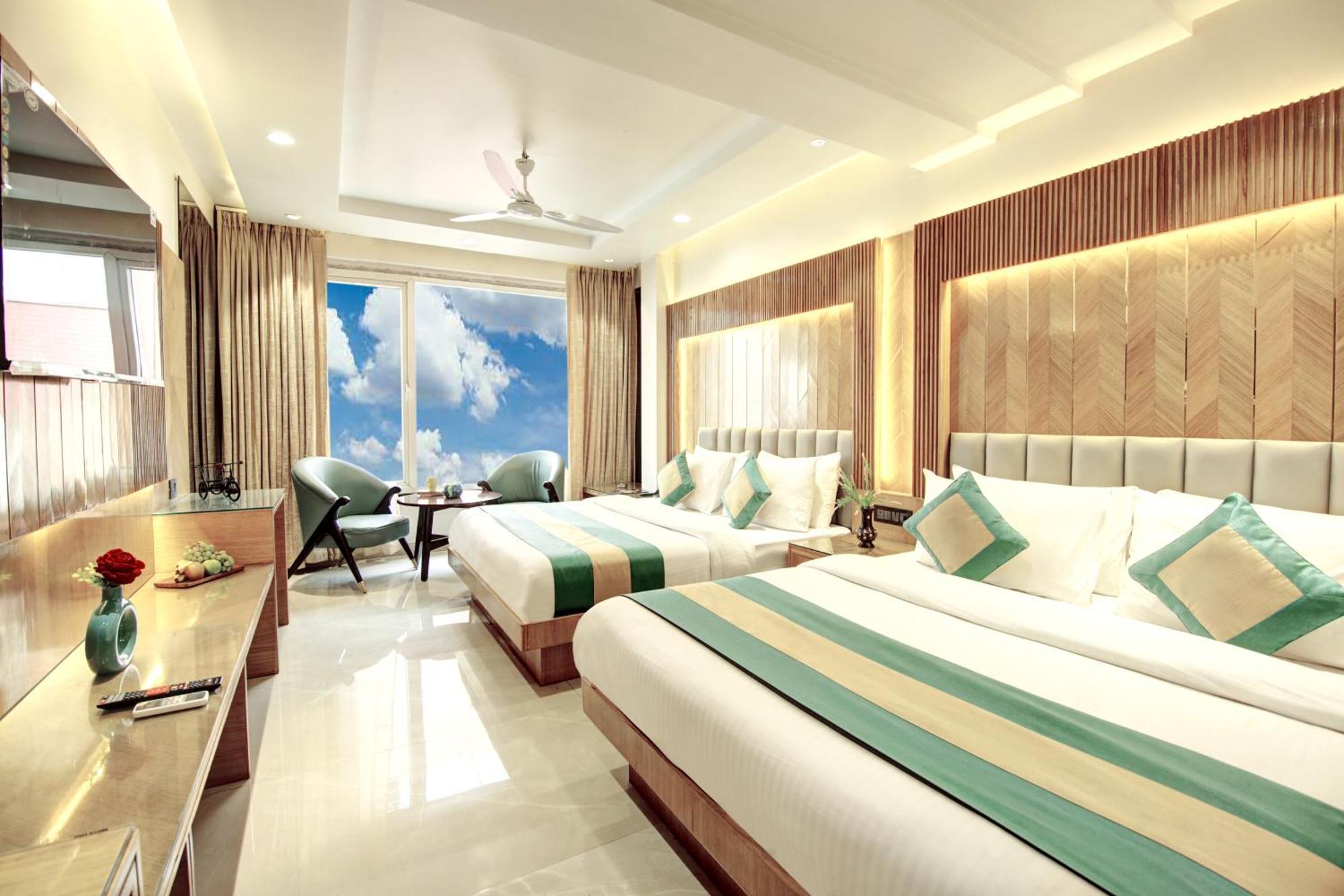 Hotel Krishna Plaza 'New Delhi' - By M S Hospitality Exterior photo