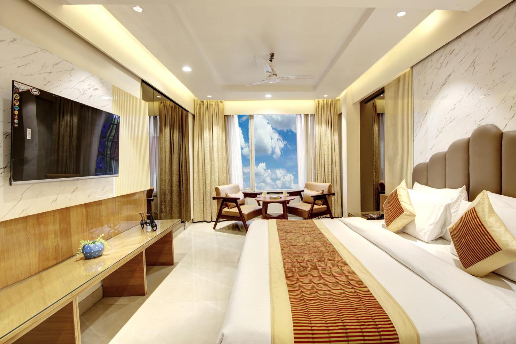 Hotel Krishna Plaza 'New Delhi' - By M S Hospitality Exterior photo