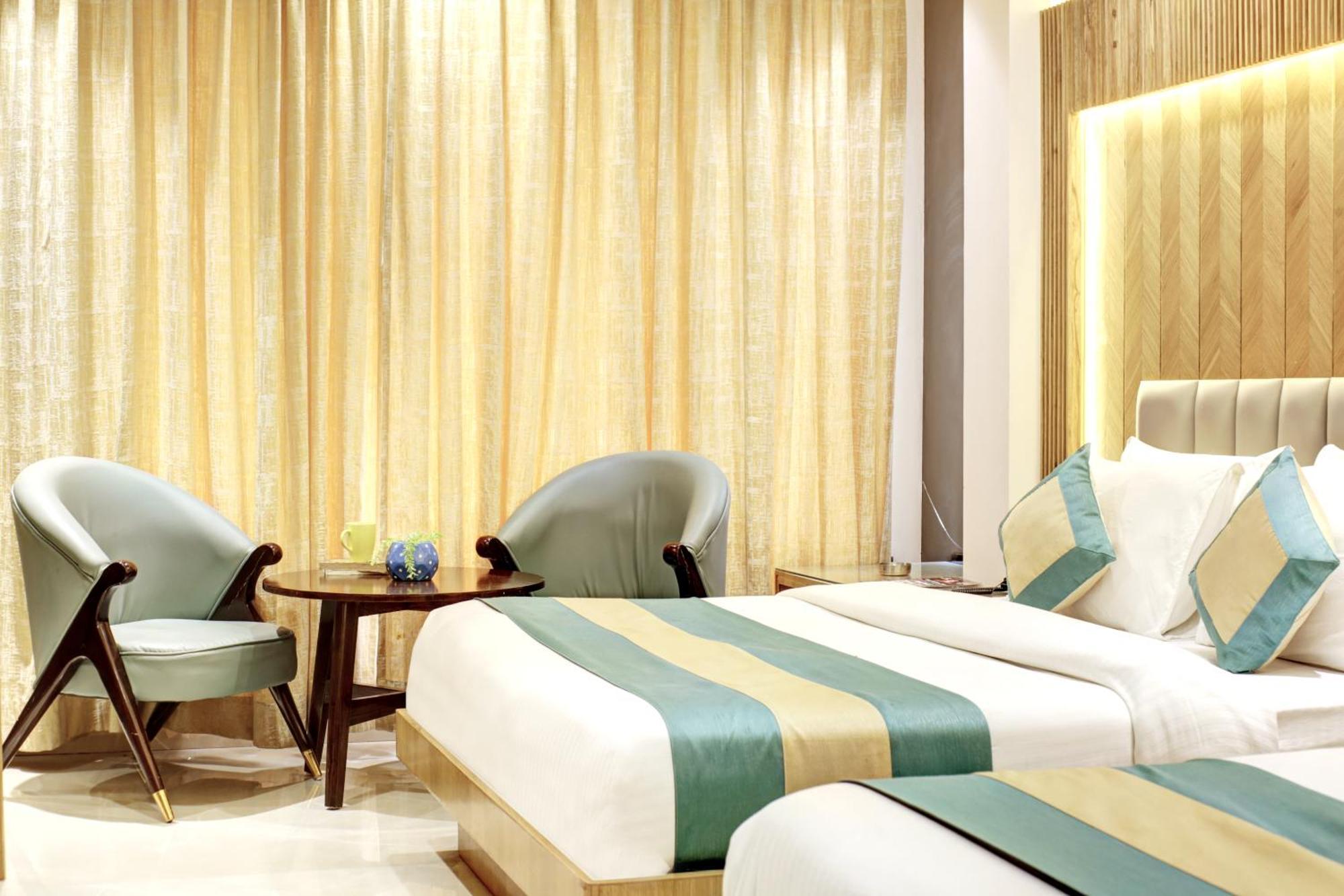 Hotel Krishna Plaza 'New Delhi' - By M S Hospitality Exterior photo