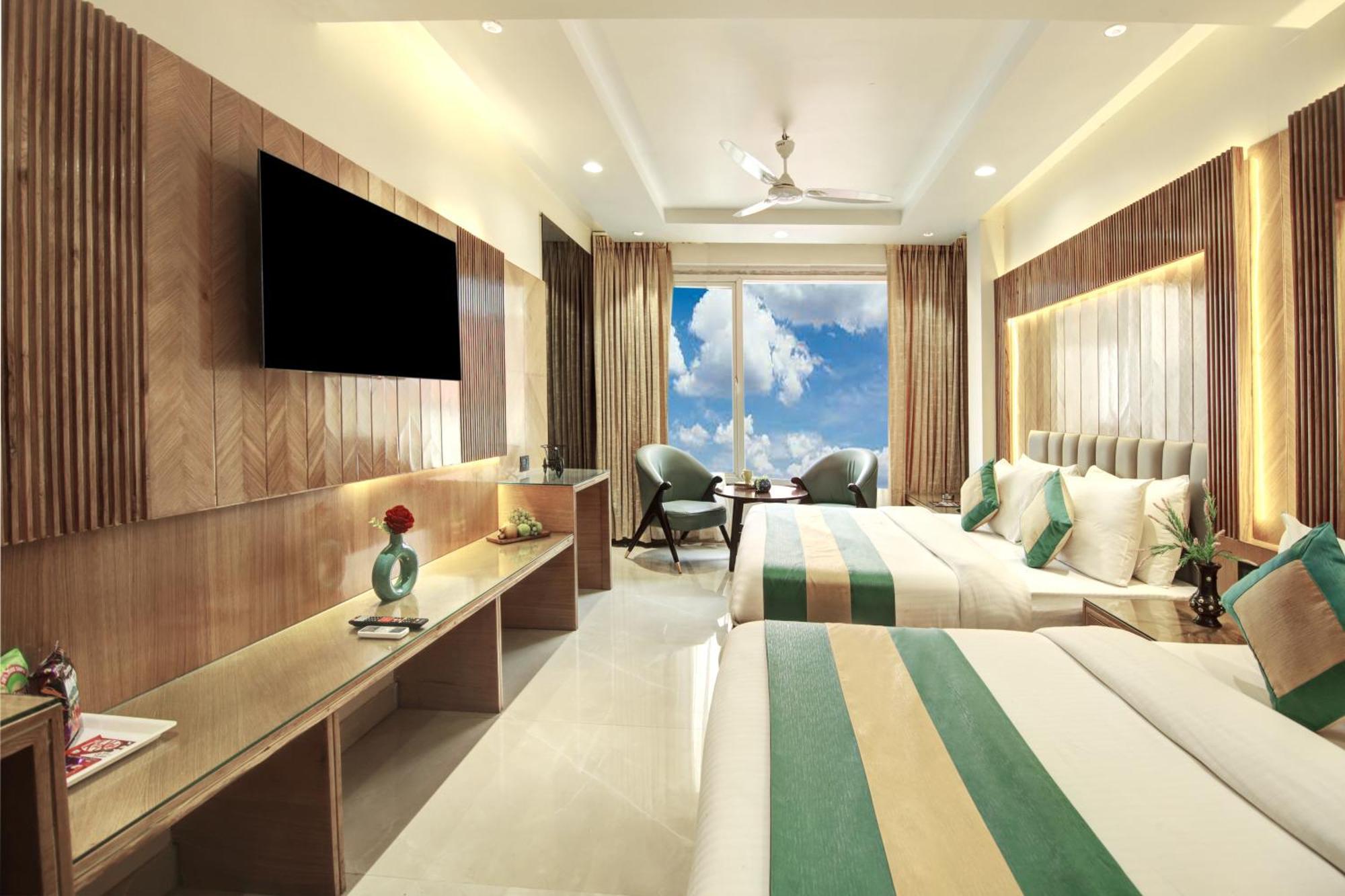 Hotel Krishna Plaza 'New Delhi' - By M S Hospitality Exterior photo