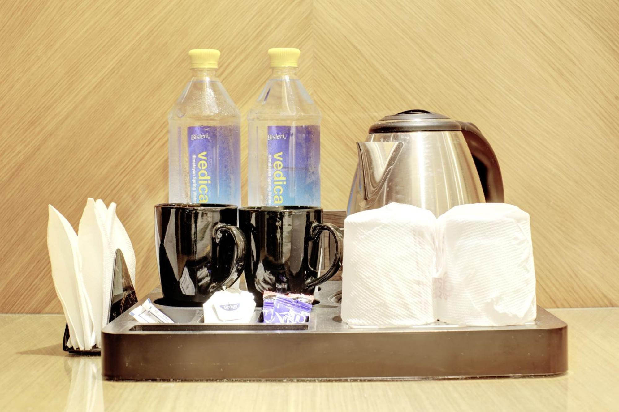 Hotel Krishna Plaza 'New Delhi' - By M S Hospitality Exterior photo